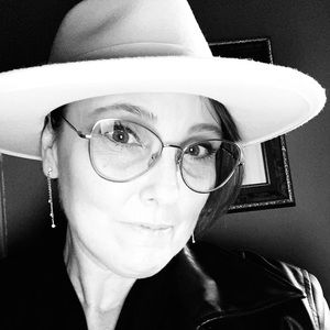 Meet your Posher, Regina